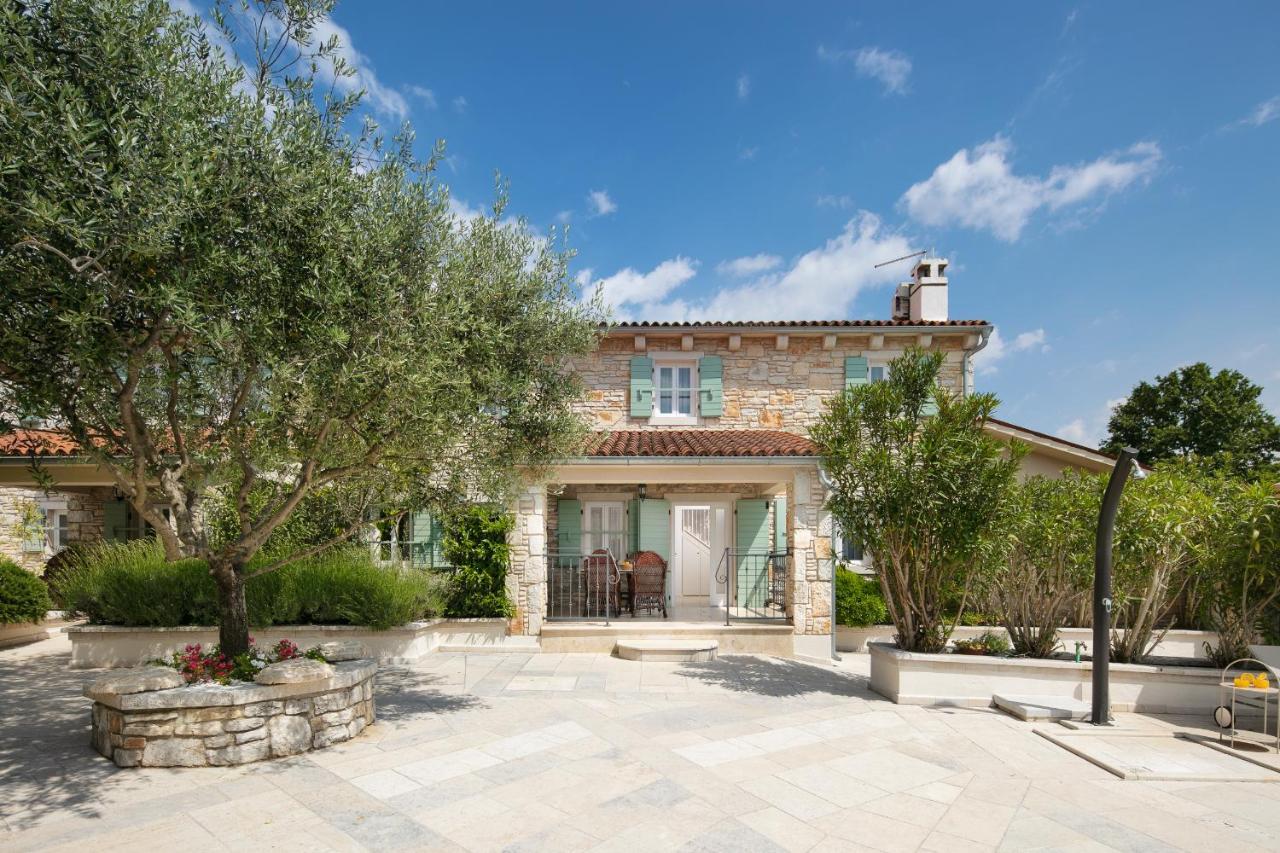 Residence Pietre D'Istria - With Private Service Burići Eksteriør billede